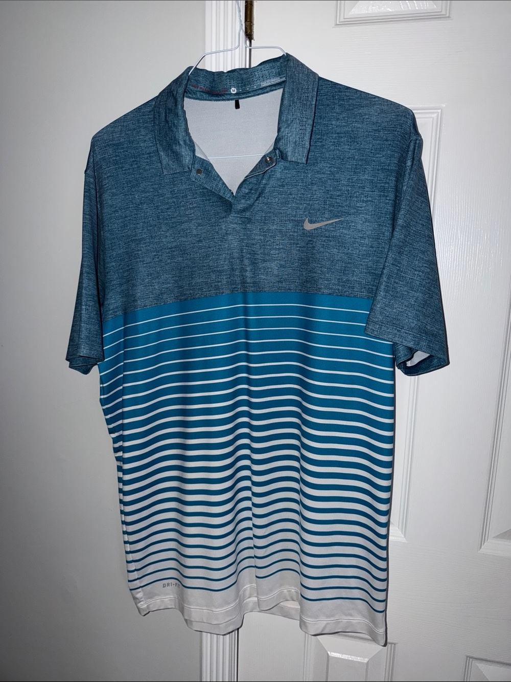 Nike Men’s Teal and White Striped Golf polo size Medium